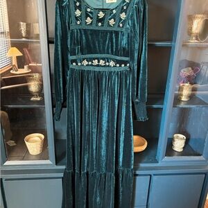 Luxurious Teal Velvet Long Sleeve Dress with Embellishments